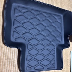 トヨタ純正 ハリアー80系【ガソリン車】3Dレザー調フロアマットの画像