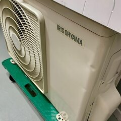 Y2　アイリスオーヤマ 2.2Ｋ　エアコン　IRA-2204RZ      6畳程度  単相100V 　2021年製　40221H09　ジの画像