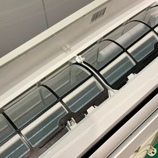 X2　アイリスオーヤマ 2.2Ｋ　エアコン　IRA-2204RZ      6畳程度  単相100V 　2021年製　40221H09