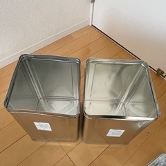 一斗缶2個
の画像