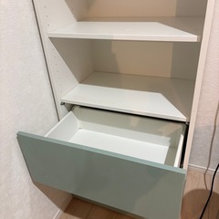 本棚　IKEAの画像