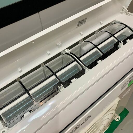 X2　アイリスオーヤマ 2.2Ｋ　エアコン　IRW-2221A    6畳程度  単相100V 　2021年製　40221H07　ジ