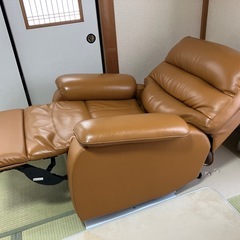ニトリ　電動リクライニングソファ　本革　一人掛け　ソファー KDDY008B の画像
