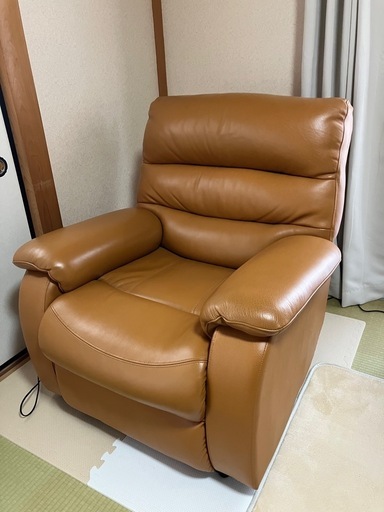 <売れました> ニトリ　電動リクライニングソファ　本革　一人掛け　ソファー KDDY008B