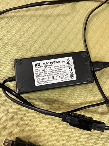 <売れました> ニトリ　電動リクライニングソファ　本革　一人掛け　ソファー KDDY008B