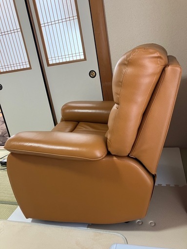<売れました> ニトリ　電動リクライニングソファ　本革　一人掛け　ソファー KDDY008B
