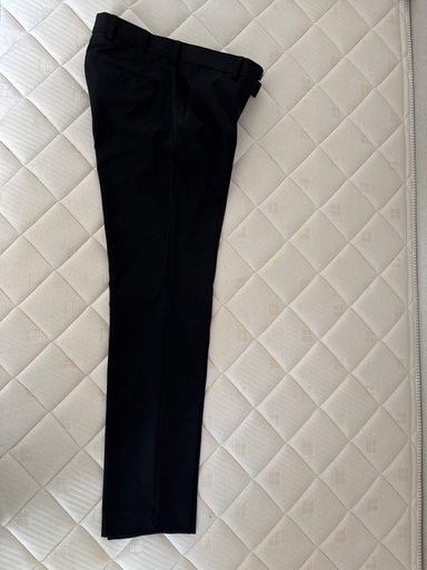 男性用 スーツ　黒　細身　パンツ32x32 ほぼ新品