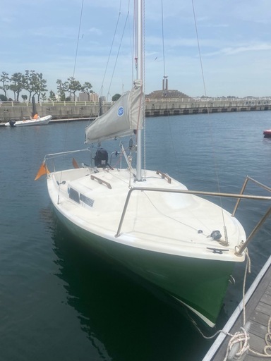 ディンギー　ヨット　ディセーラー　Daysailer 16フィート　船外機5馬力トーハツ