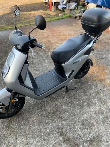 ホンダ EM1 e: 電動スクーター 中古 356km リアBOX付き バッテリー良好（ バッテリー×1と充電器×2付属）宮崎市