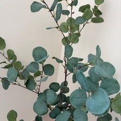 観葉植物 人工 フェイクグリーン 室内 リビング オフィス 緑  インテリアグリーン 光触媒 空気清浄 消臭 抗菌 防汚 ホルムアルデヒド分解130cm の画像