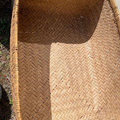 大きなカゴ　竹籠の画像
