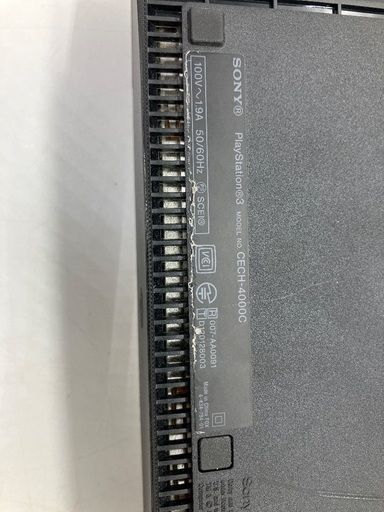 【トレファク足立扇店】PlayStation3 SONY CECH-4000C ｺﾝﾄﾛｰﾗｰ1個付 AV･USBｹｰﾌﾞﾙ付