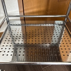 銀のワゴンの画像