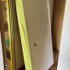 ベッドマットレスの画像
