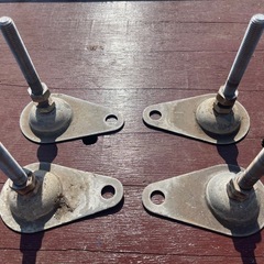 レベリングアジャスター＆アジャスターボルト　中古の画像