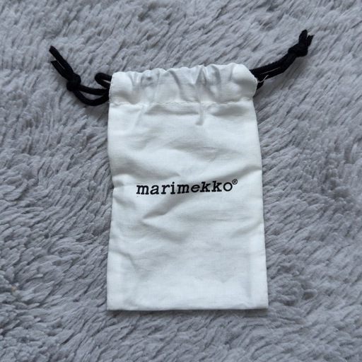 marimekko ロゴキーホルダー 034398-099