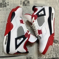 ナイキ　ジョーダン4    ファイアレッドの画像