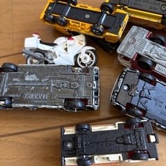 壊れた　トミカ　の画像