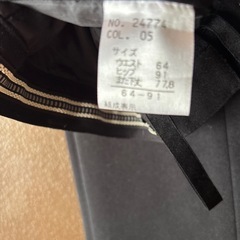 レディース　パンツスーツ　9号黒の画像