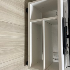 32型テレビ、テレビ台
の画像