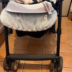 コンビ　ベビーカーの画像