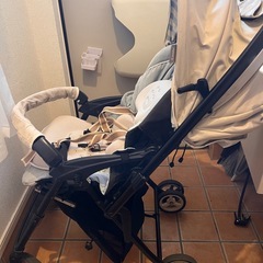 コンビ　ベビーカーの画像