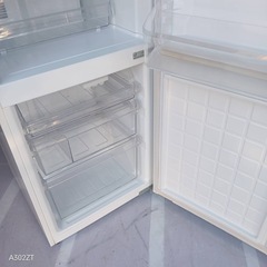 C072 送料設置無料　SHARP　人気モデル　大型冷蔵庫　271Lの画像