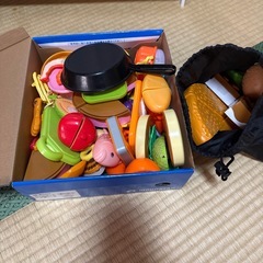 【引取限定】ままごとキッチン&食べ物セット一式の画像