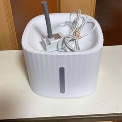 猫 水飲み機の画像