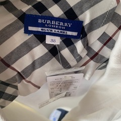 新品未使用BURBERRY白ジャケットの画像