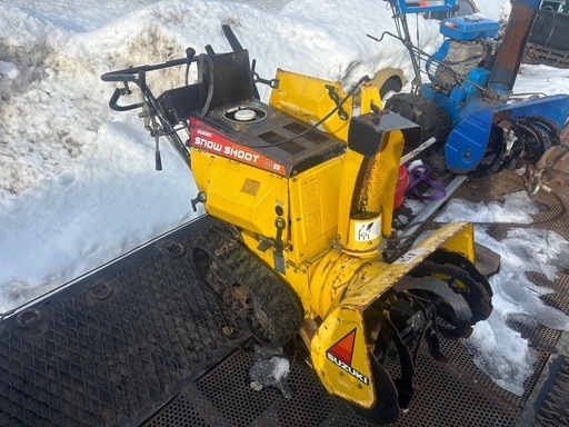 スズキ　除雪機　5馬力