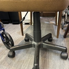 【椅子】【デスクチェア】クリーニング済み【管理番号0223】五の画像