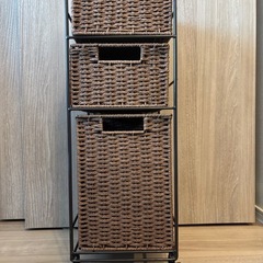【受け渡し予定あり】ラタン調 キャビネット ブラウンの画像