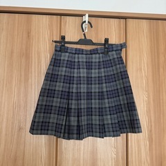 プリーツスカートの画像