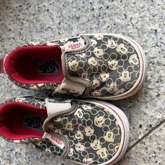 キッズ　スニーカーの画像