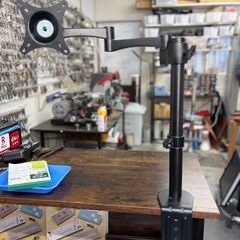 BESTEKモニターアームの画像