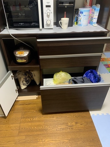 食器棚／キッチンボード