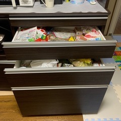 食器棚／キッチンボードの画像