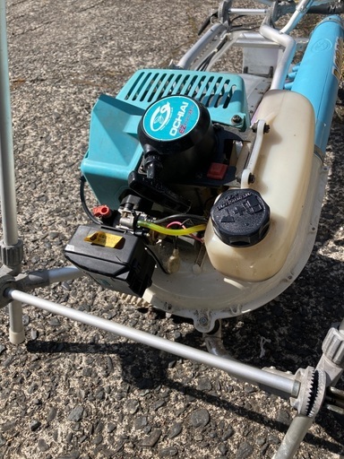 お茶刈り機