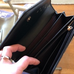 合皮猫の長財布の画像