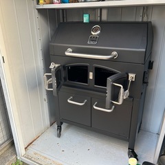 【未使用／超美品】Duro 32インチ(81cm) チャコール BBQグリル／大型／組み立て済／転勤のため出品／即日受け渡し可の画像