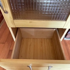 【決まりました】食器棚の画像