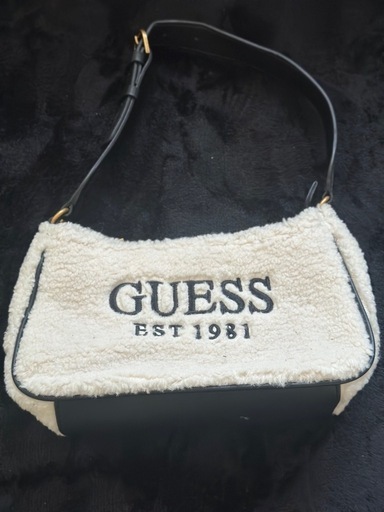 GUESS  ハンドバッグ