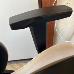 ゲーミングチェア akracingの画像