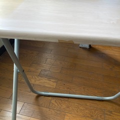 折りたたみテーブルをお譲りします。の画像