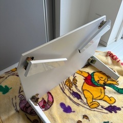 テーブル（白）の画像