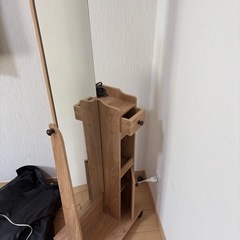 ドレッサー、鏡の画像