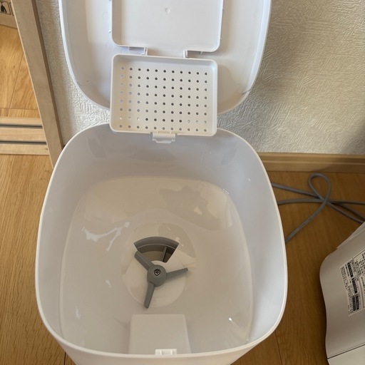 ペット 自動給餌器  新品