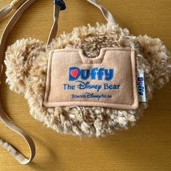 ダッフィー　パスケースの画像