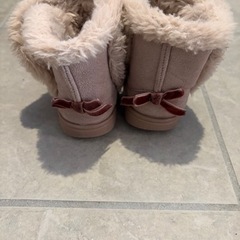 Bebe キッズブーツ　ムートンブーツの画像